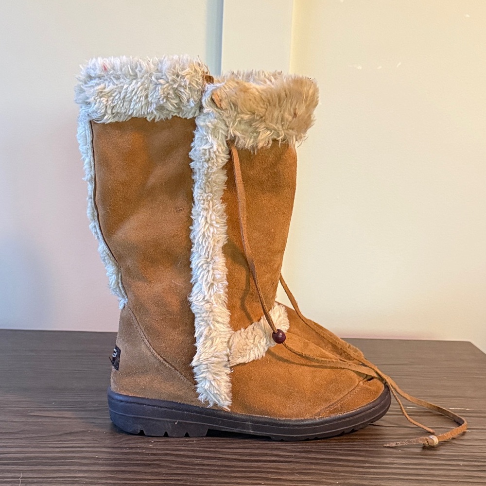 UGG Boots Nightfall 5359 Chestnut Fluffy Tall Uggs Beads